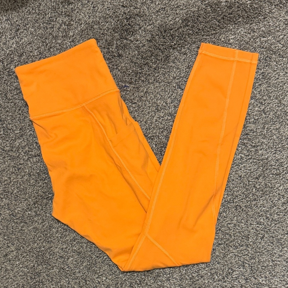 Athleta Stash Pocket Salutation Pocket Tights NWOT - Picture 2 of 10
